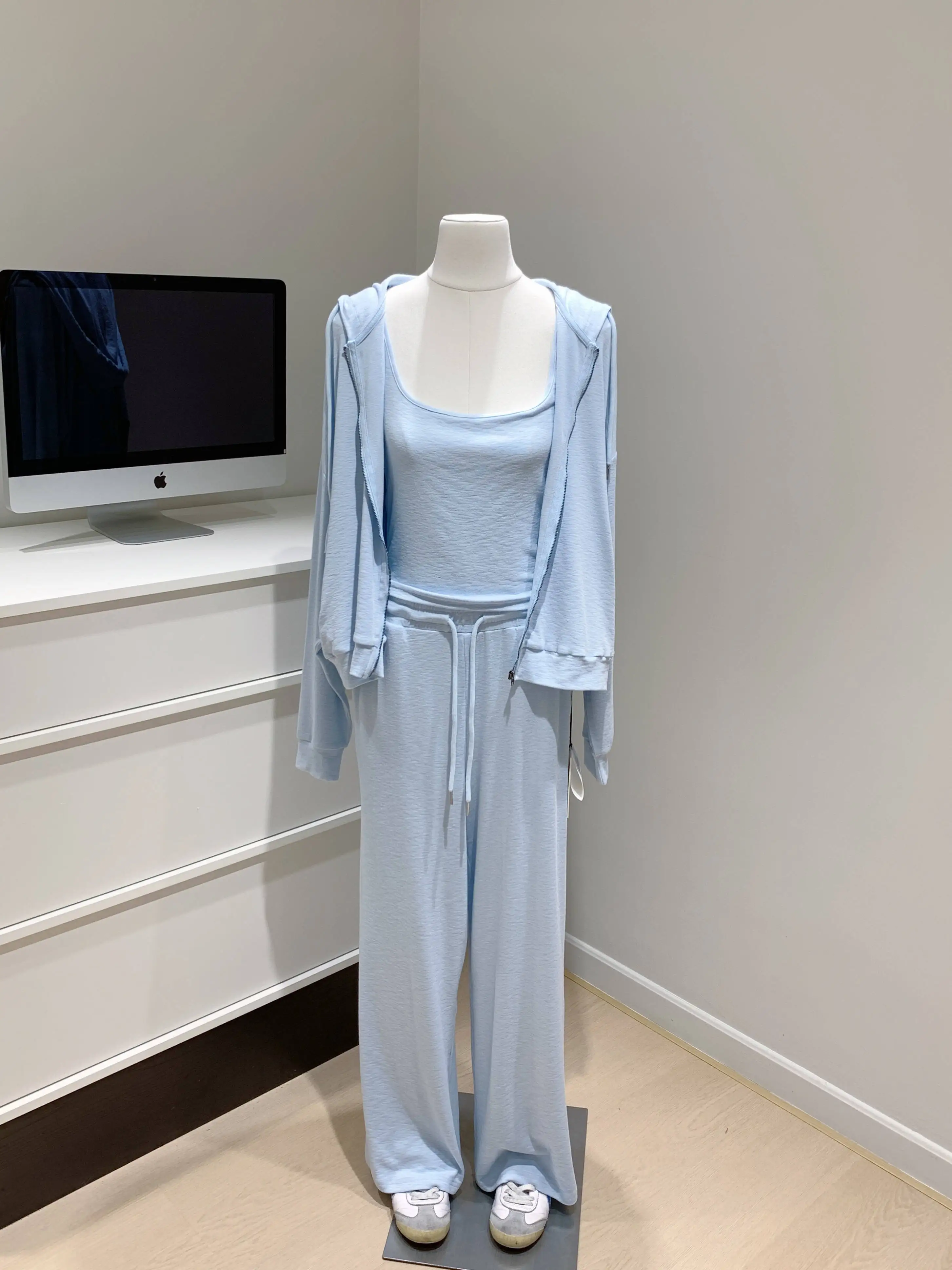 

Women's Spring Summer Comfortable Lyocell Cotton Three Pieces Pants Set Lady Hooded Long Sleeve Loose Outwear + Camis + Pants