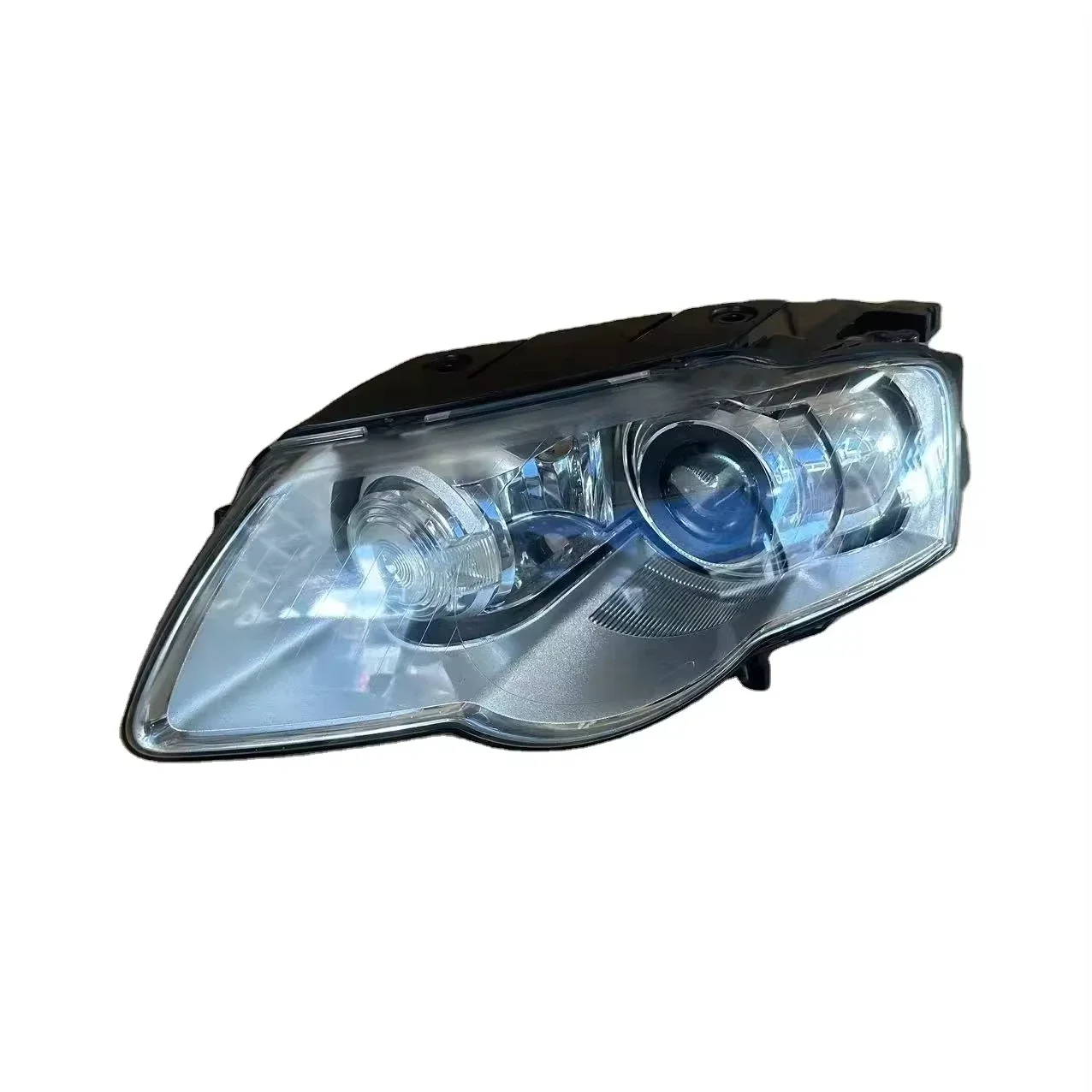 For Volkswagen Magotan Auto lighting systems halogen & xenon LED Headlight assembly