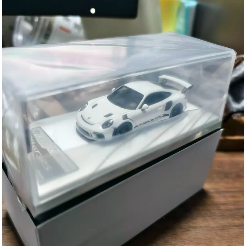 

FUELME 1:64 high-end sports car, static resin car model, male gift, adult collectible ornament, holiday creative gift.