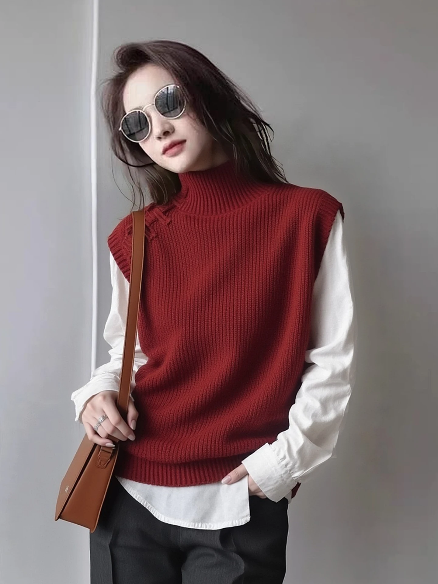 Red Half-High Collar Button Design Vest Stylish Layering Top Age-Defying New Year's Fashion Elegant Style Women's Vest