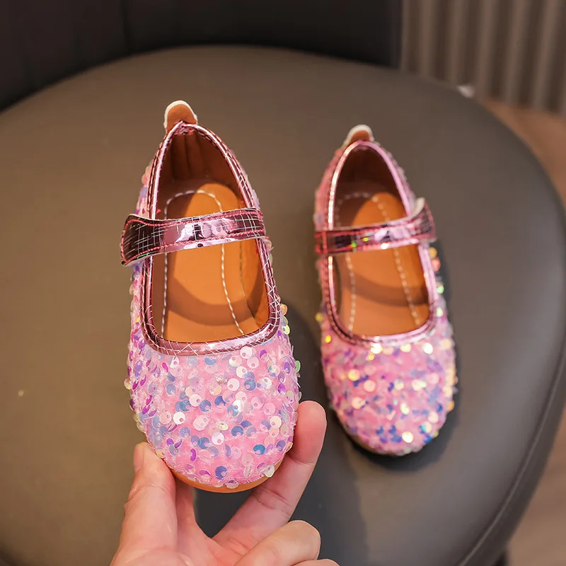Fashion Girls Shoes 2026 Spring New Kids Leather Shoe Simple Versatile Sequined Girls Princess Shoes Non Slip Child Casual Shoe