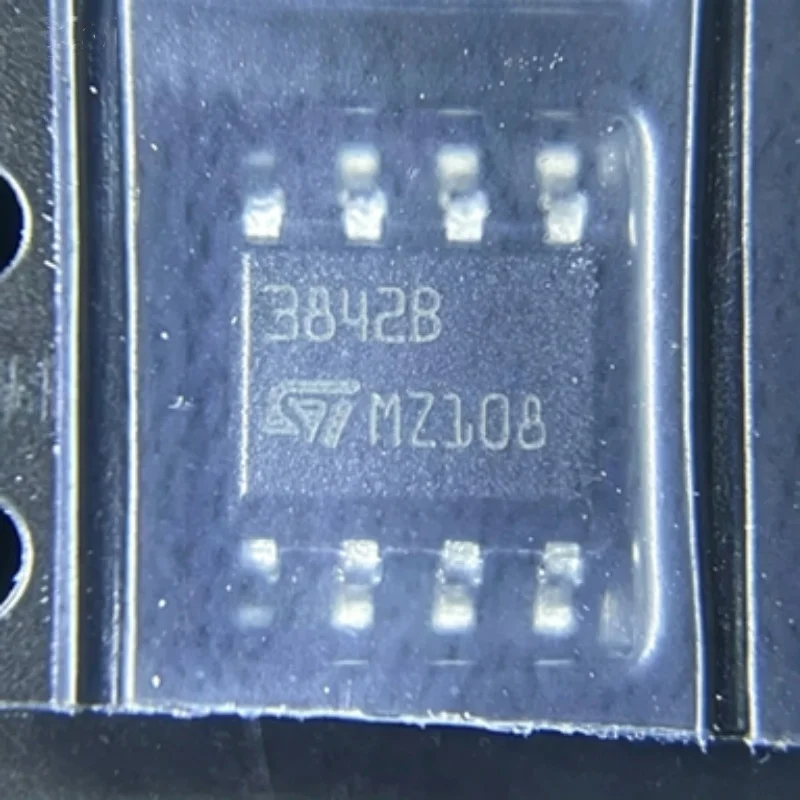 10PCS/UC3842BD1013TR 3842B SO-8 Original Genuine Goods in Stock