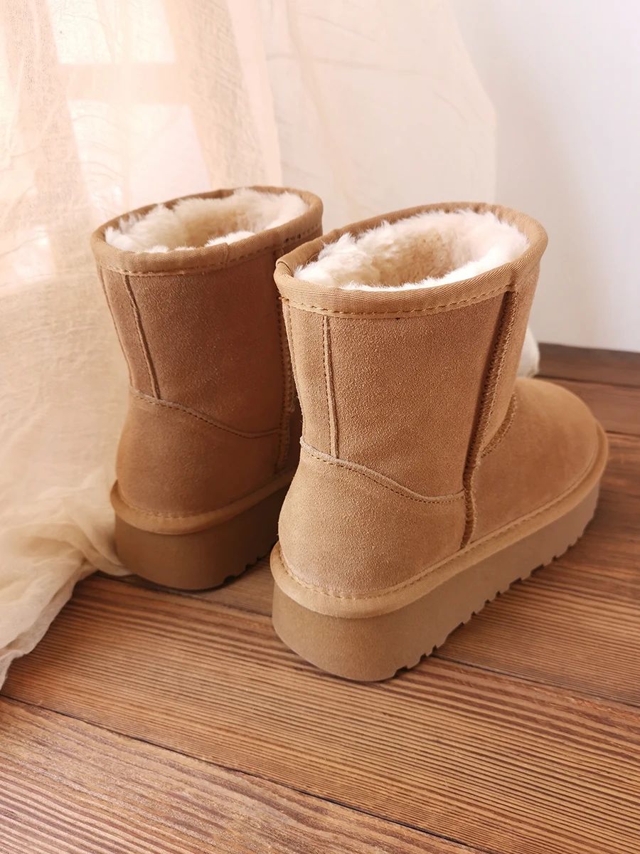 Women's snow boots for women Genuine leather Thick bottomed heeled Thickened plush Prevent cold Warm shoes Medium low short tube