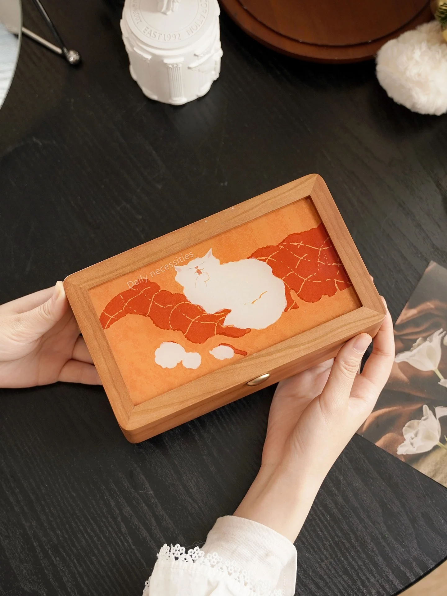 

Большая шкатулка для хранения золотых украшений из вишневого дерева, прямоугольный настольный органайзер ручной работы, винтажный, без ручки, из Китая