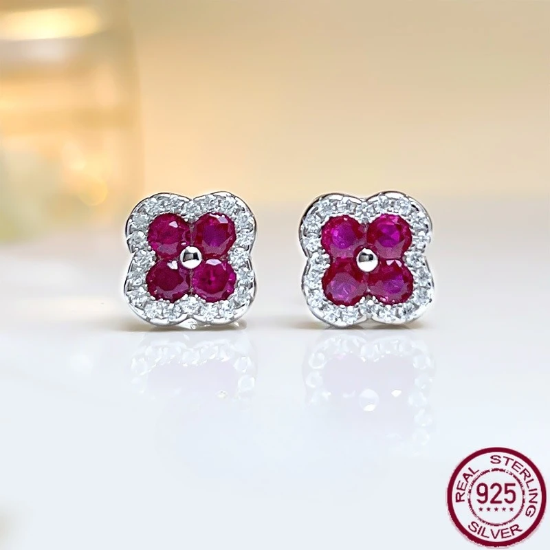 

New compact four leaf clover earrings with fashionable and niche design S925 temperament, high-end feeling, wedding jewelry