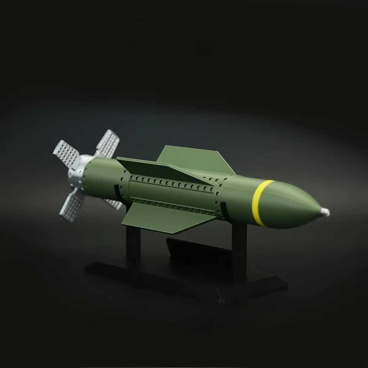 Modèle de missile géant pénétrant le sol GBU-57, modèle militaire non fonctionnel, ornement décoratif de bureau