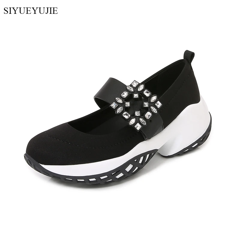 Scarpe vulcanizzate poco profonde con gancio e anello in cristallo in vera pelle 2024 nuove scarpe Casual con suola spessa scarpe sportive Mary Jane