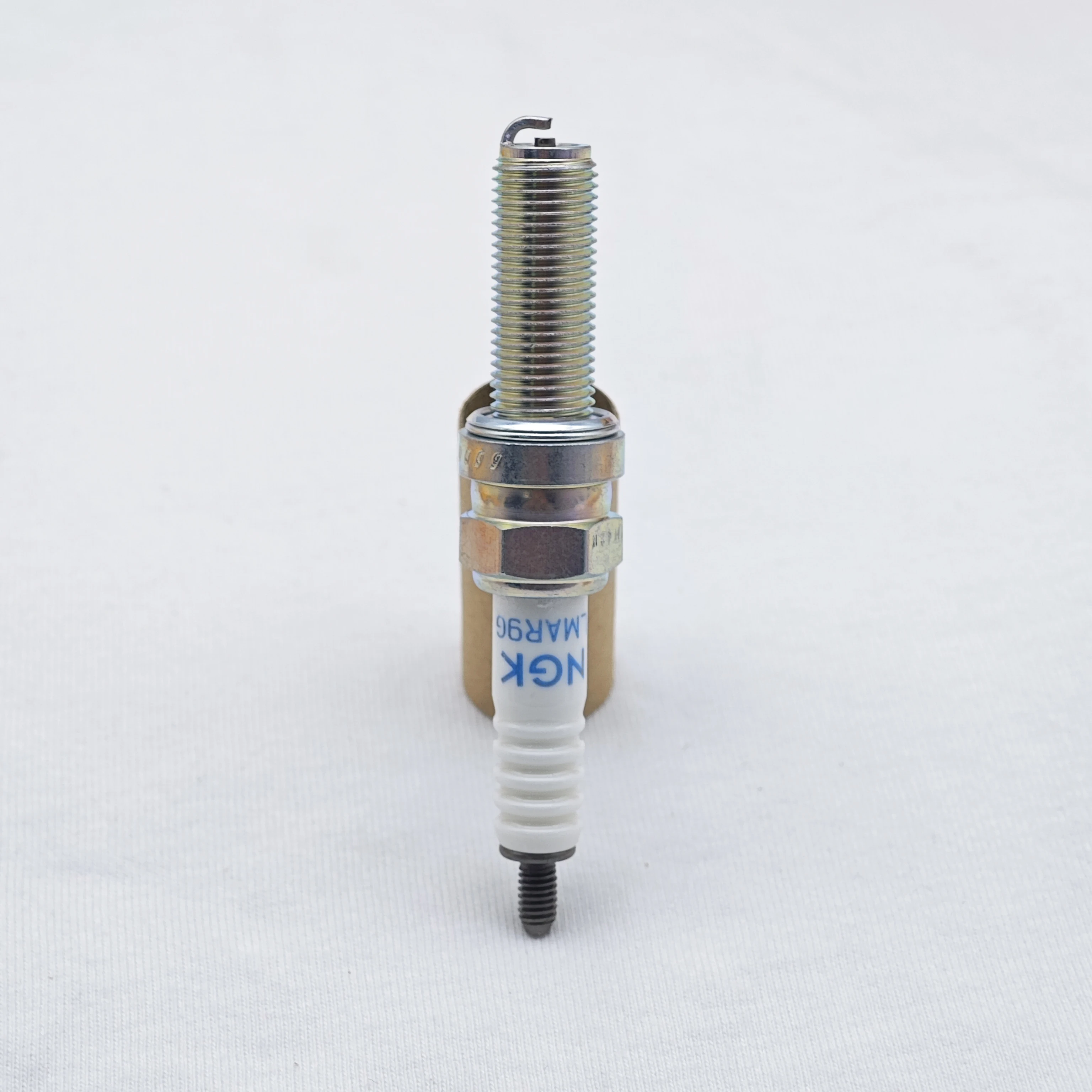 1pcs Original Spark Plug LMAR9G 97476 92222 Suitable For Some Models of EX400 NINJIA 400(2018-2020) Z400 ABS (2018-2023) etc)