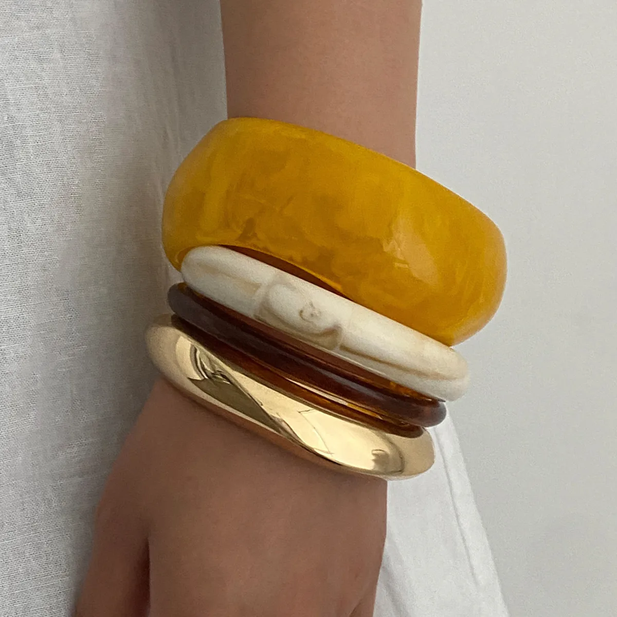 SHIXIN 4 Styles Thick Resin Acrylic Bracelet Women Elegant Geometric Stackable Round Wide Bracelet Boho Jewelry and Accessories