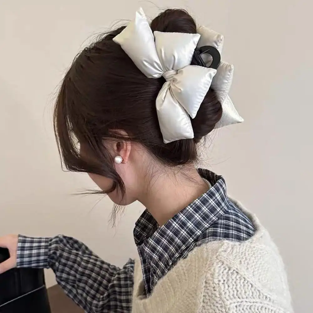 

Black White Leather Statement Bow Hair Clip Fashion Large Size Ponytail Clip Elegant Temperament No-slip Shark Clip Decorative