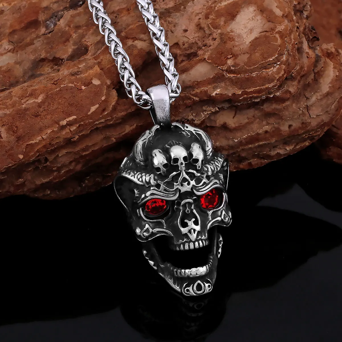 

Classic Vintage Viking Skull Necklace Nordic Men's Fashion Stainless Steel Amulet Pendant Scandinavian High Quality Jewelry