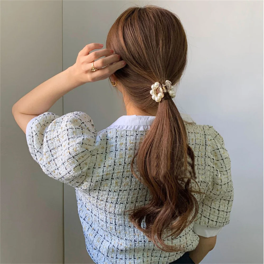 Sweet Mini Round Pearl Hair Clips for Women Girls Hair Claw Chic Barrettes Claw Crab Hairpins Styling Fashion Hair Accessories