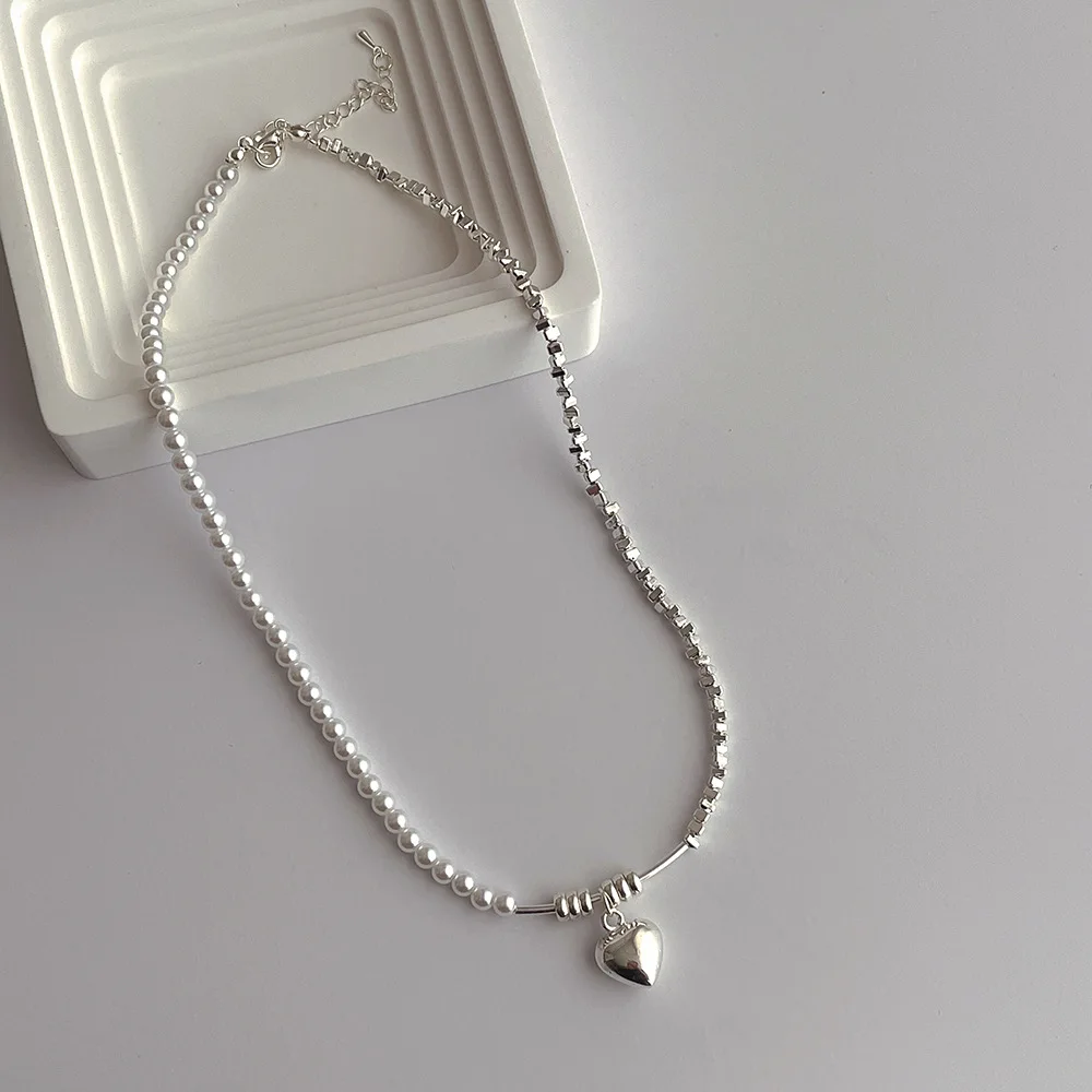 

Round Simulated Pearl Choker Necklace for Women Silver Color Heart Asymmetric Chain Pendant Necklaces Fashion Jewelry
