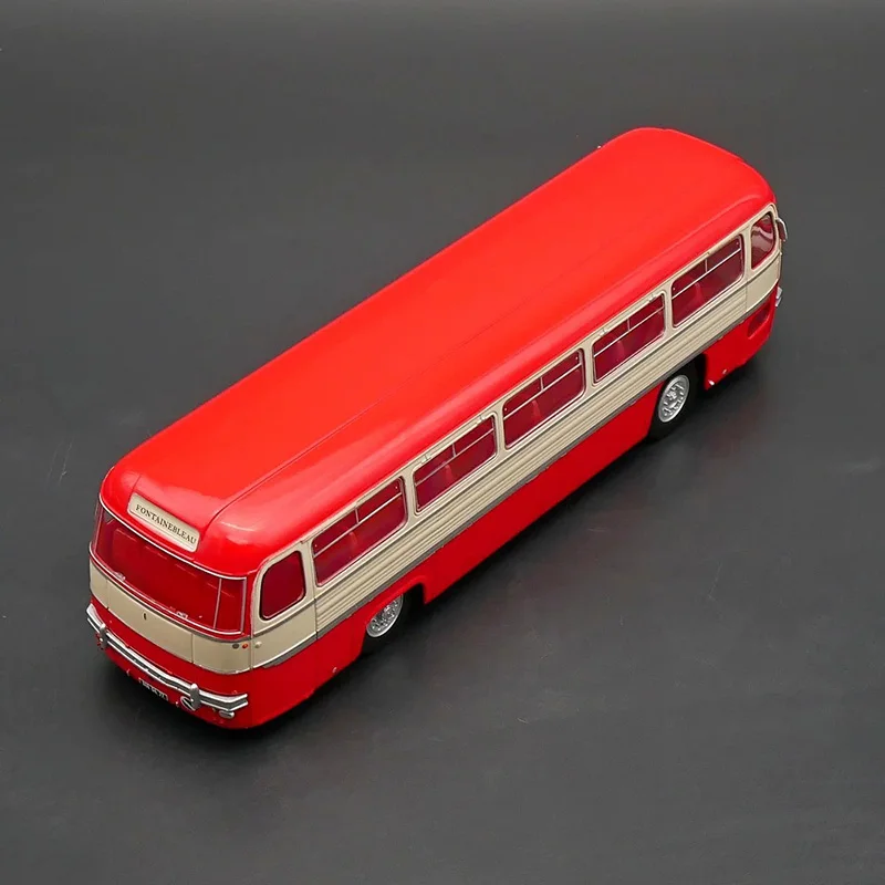 Ixo 1:43 France Cha…