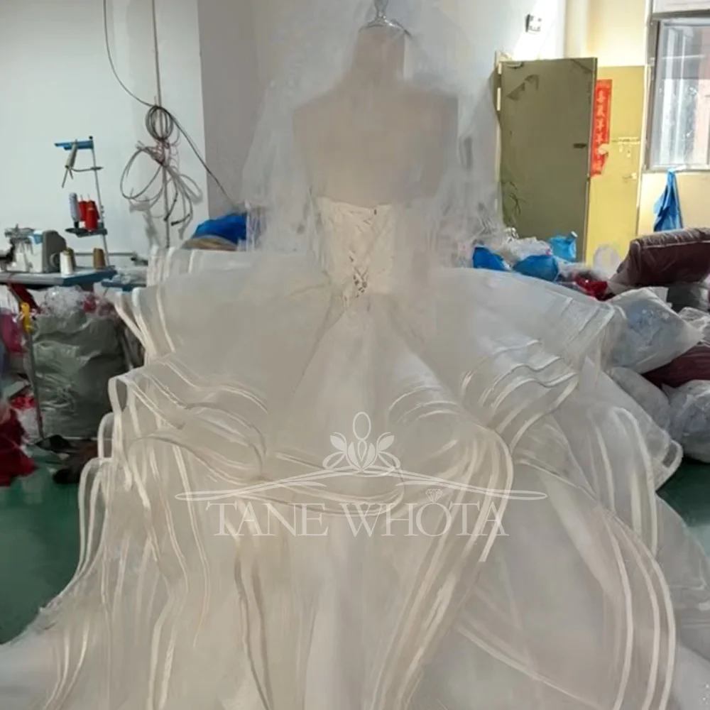 Sweetheart Sleeveless Wedding Dress With Beading Sequined Embroidery 3D Flower Lace-Up Back Customized Ball Gown