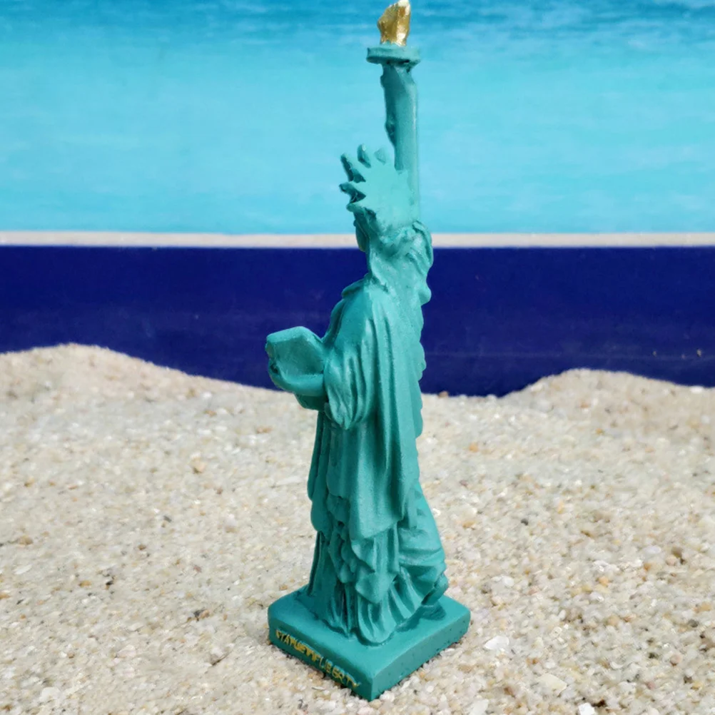 Mini Statue of Liberty Ornament Office An Fittings Room Resin Living Goddess Ornaments