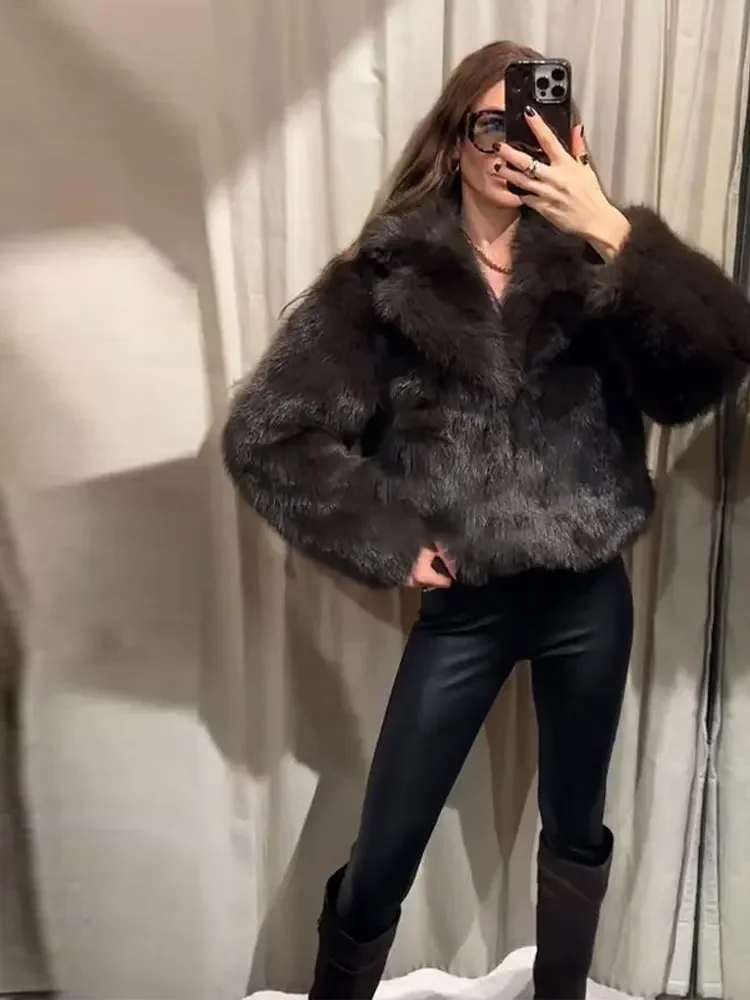 패션 브라운 인조 모피 코트 여성 루즈 라펠 풀 슬리브 숏 아우터웨어 2025 가을 겨울 스트리트 레이디 퍼리 웜 오버코트