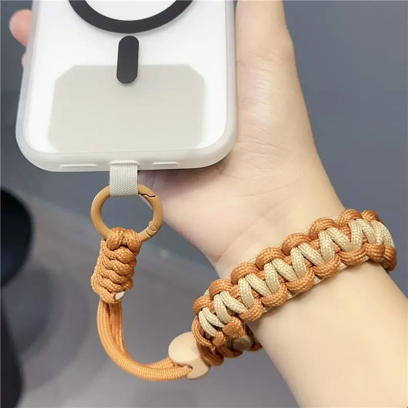 2025 Baru Tenun Tangan Tali Pergelangan Tangan Pendek Dapat Disesuaikan Tali Telepon Luar Ruangan Casing Universal Rantai Kabel Selempang Rantai Pesona Antihilang