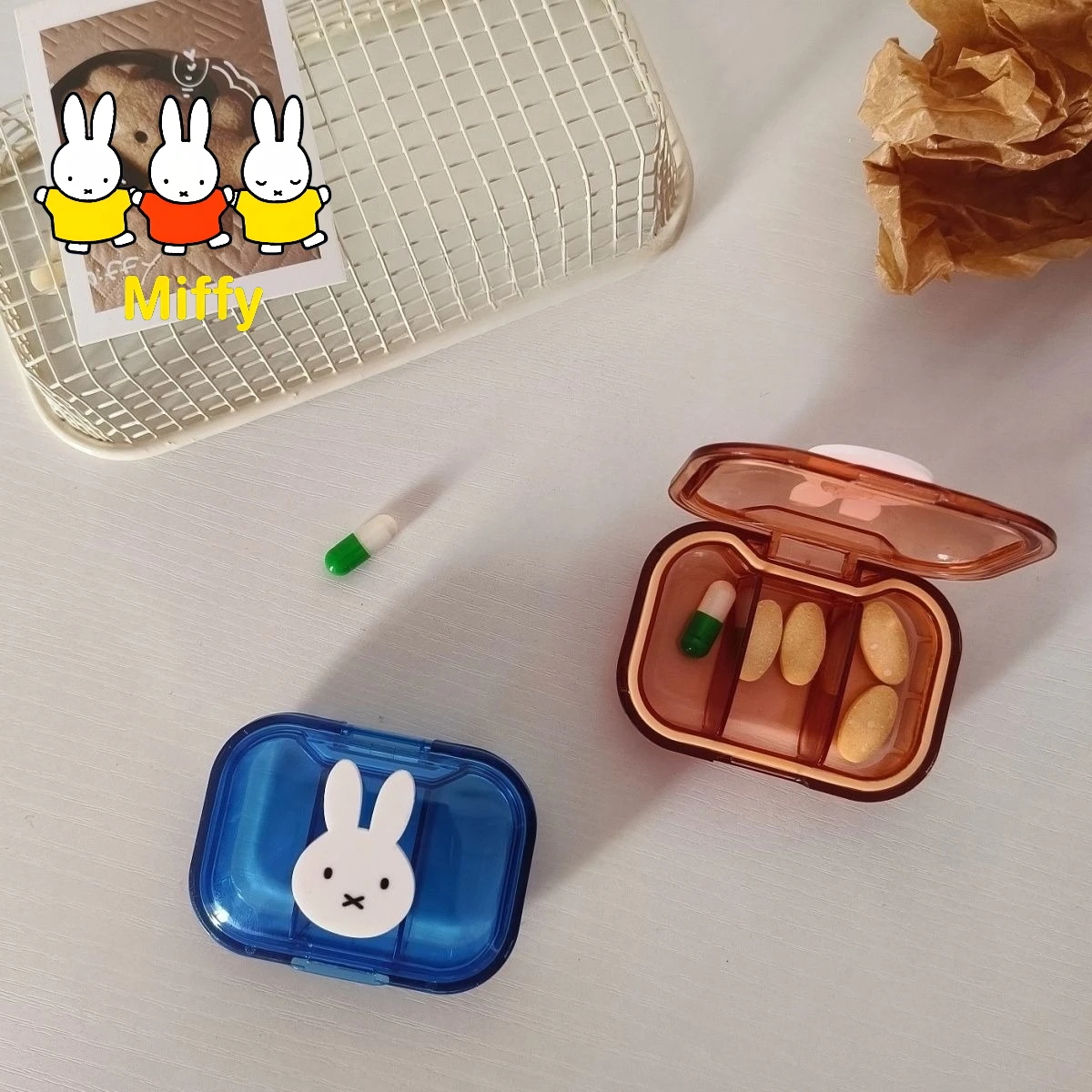 

Милый органайзер Miffy: портативный мини-контейнер для хранения с разделителями в виде кролика Миффи, многофункциональный, для лекарств