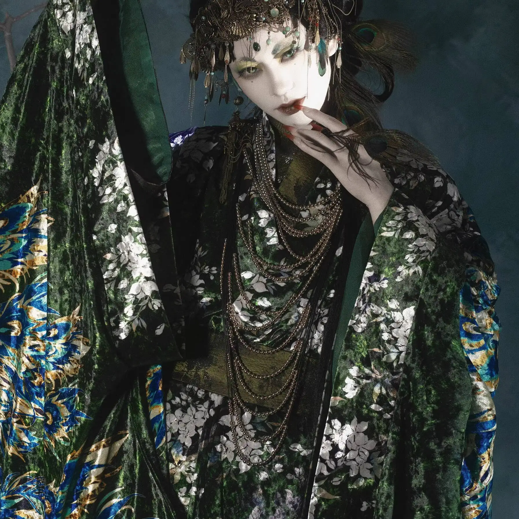 

New Improve Warring States Robe Han Elements National Air Printing Velvet Fiesta Carnival Halloween Cos Cosplay Peacock