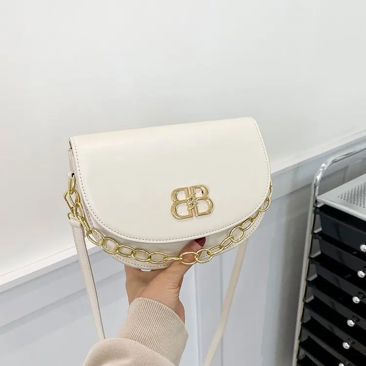 

Women's Minimalist Half-Moon Bag - Stylish Versatile Design for Armpit Carry, One-Shoulder & Crossbody Wear