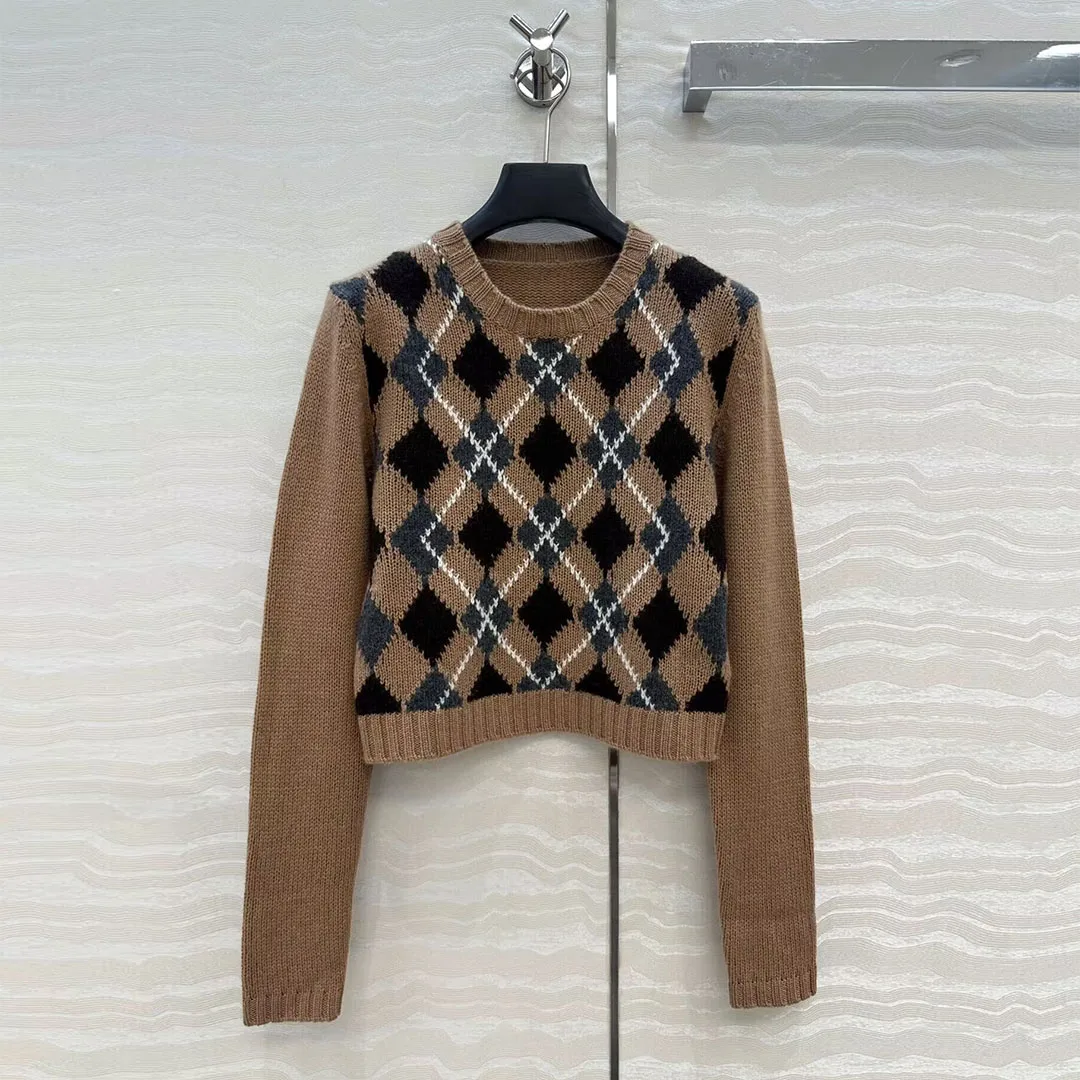 

Preppy Style Vintage Argyle Contrast Pattern O-neck Long Sleeve Short Design Knitted Pullover Women New Autumn Sweet Sweater