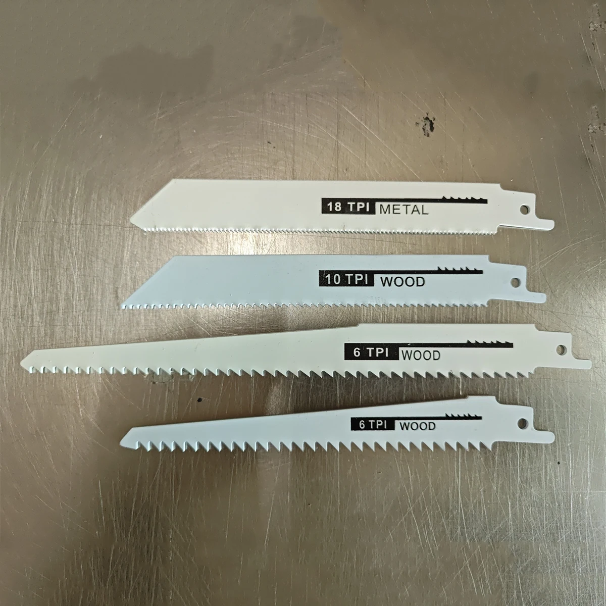 Reciprocating Saw Blade Universal Woodworking Saw Blade Metal High Speed Carbon Steel Woodworking Coarse Fine Teeth 4pcs