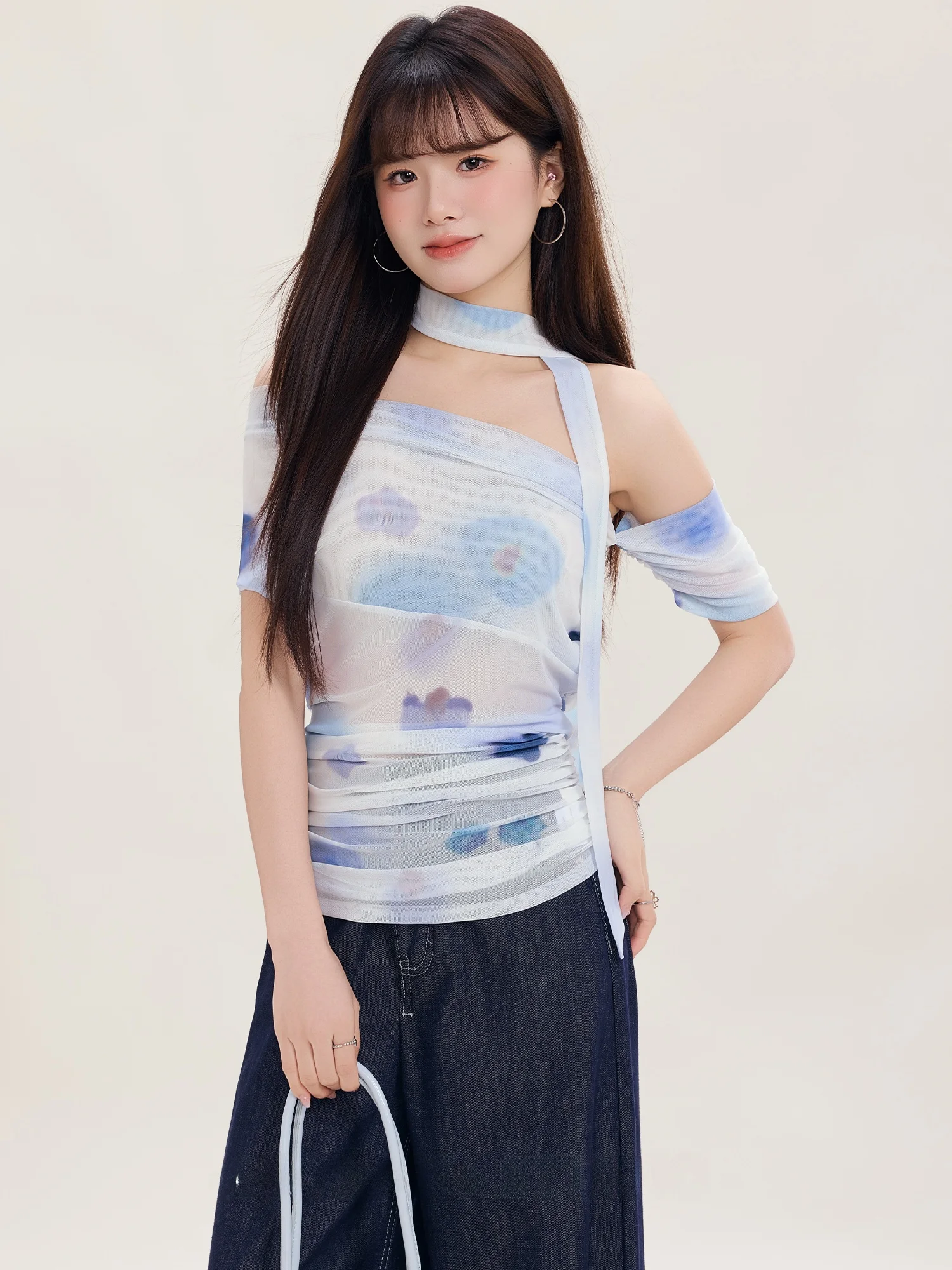 

Женская летняя винтажная футболка Slim Fit с цветочным принтом и открытыми плечами, дизайн Xiao Ke, повседневная уличная одежда