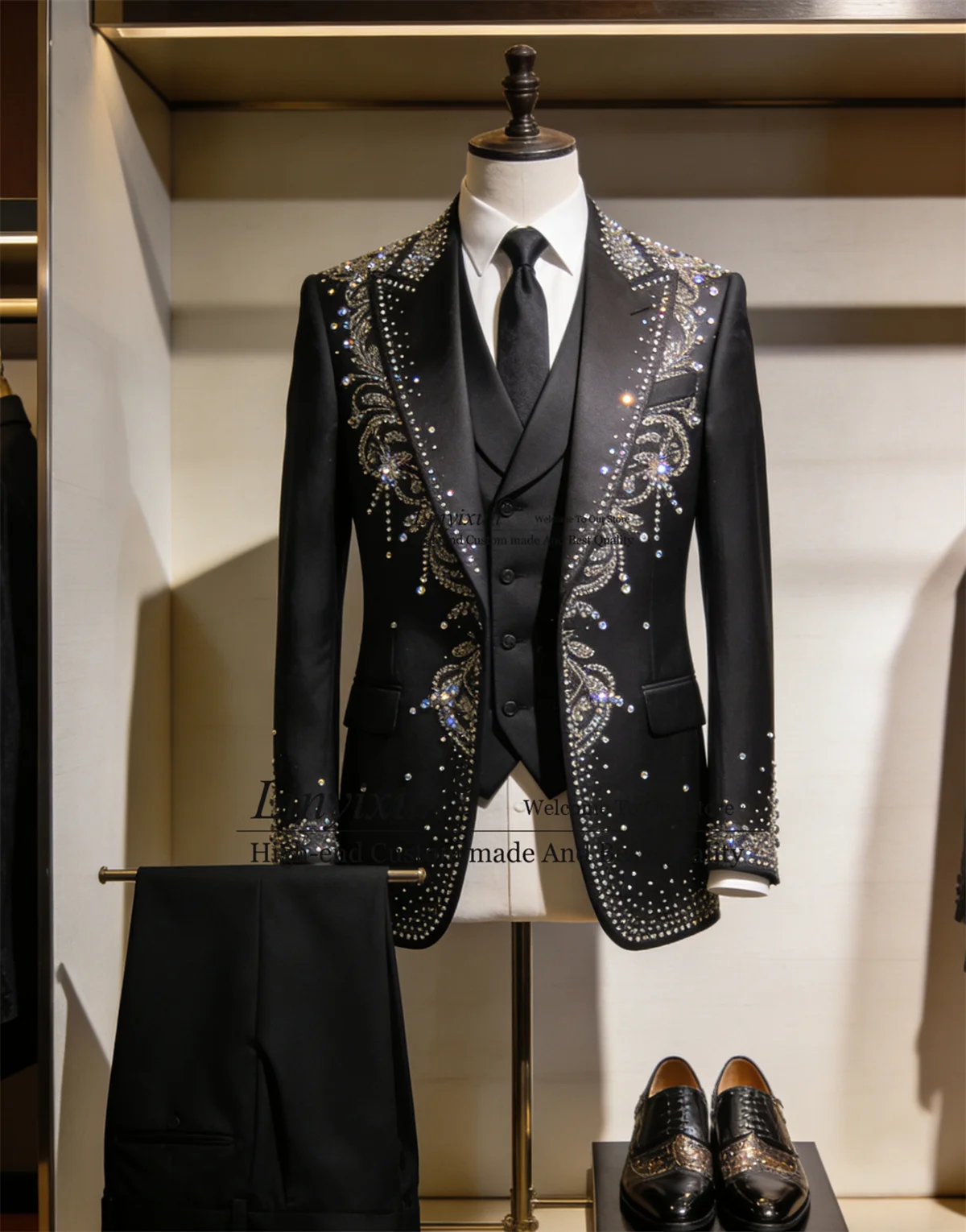 

Luxury Embroidered Diamond Men Suit Customized Slim Groom Party Male Prom Blazers 3 Piece Sets Wedding Party Tuxedo ropa hombre