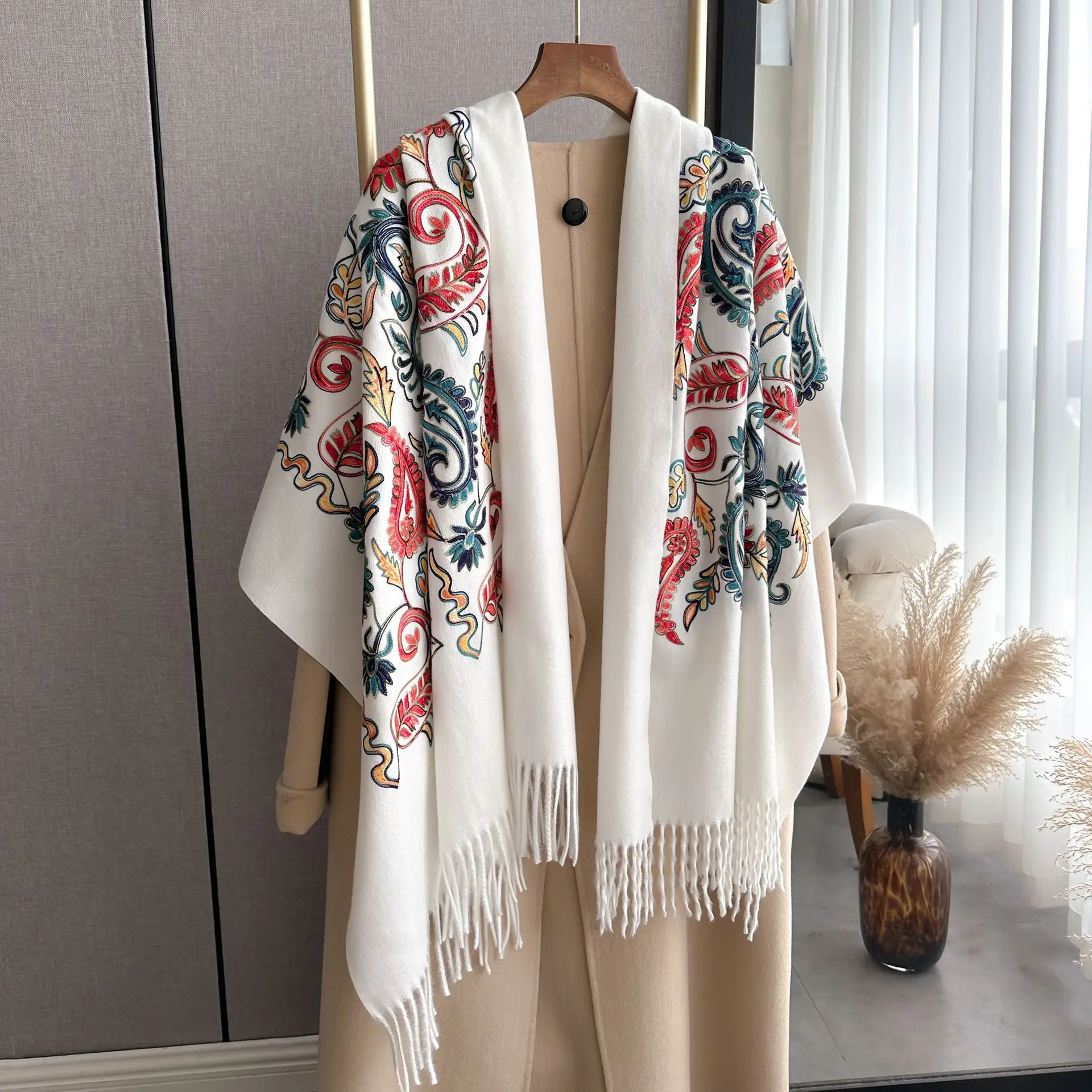 

Зимний теплый кашемировый шарф для женщин, одеяло из пашмины с вышивкой пейсли, толстая шаль, шейный платок, элегантное пончо Bufanda