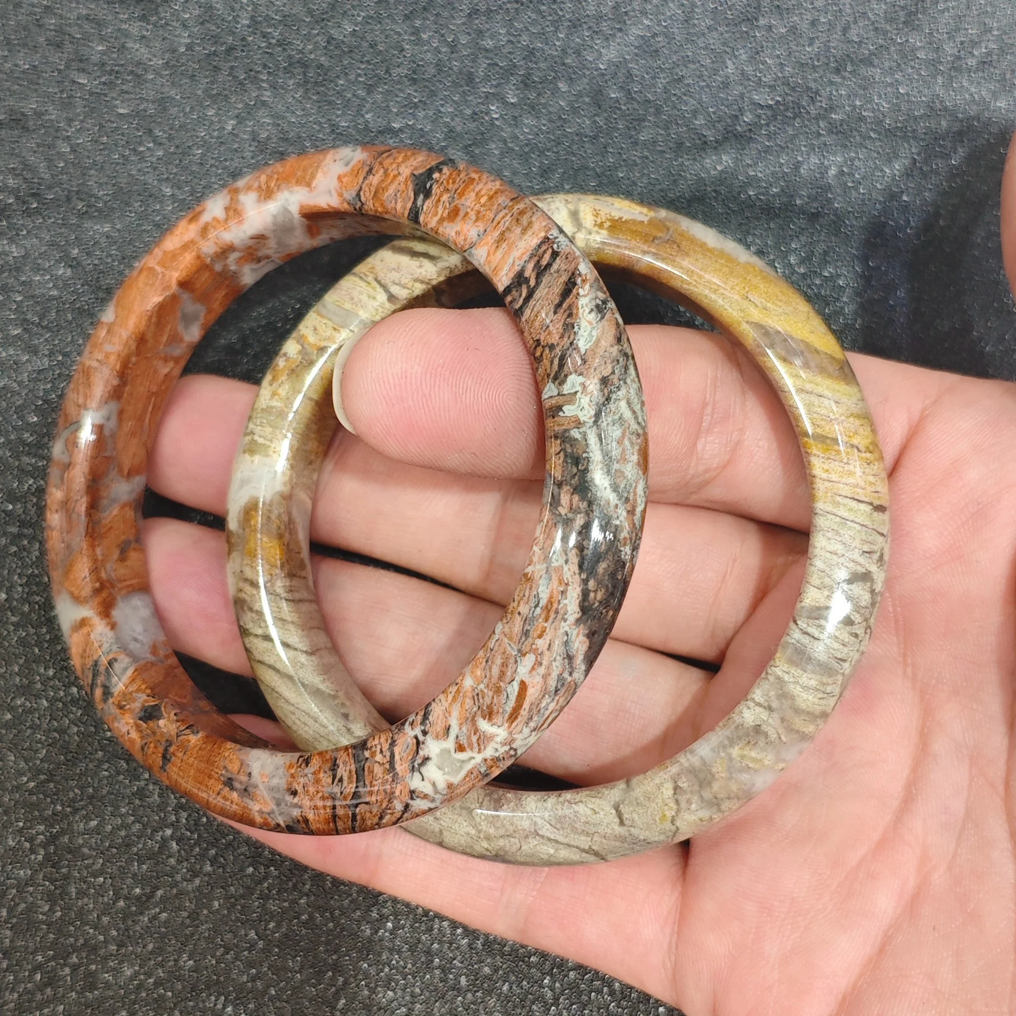 Natural Gold Thread Agate Bangle Bracelet Gemstone Smooth Bangle Earthy Crystal Silk Vein Jewelry Present Supply 1 Piece