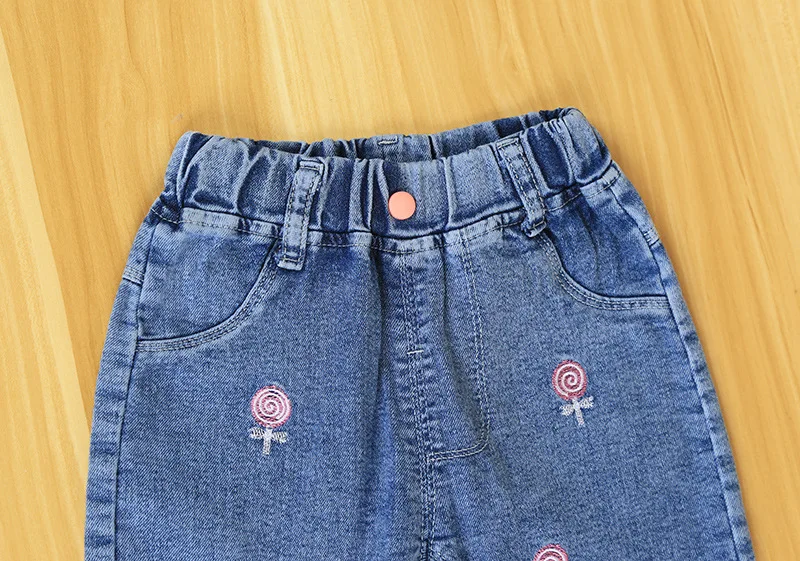 2026 Neue Mädchen-Jeans Kinder Frühling Herbst Mode-Jeans Schlaghosen Mädchen Hochwertige Schleife Freizeit Lange Hosen 0-5 Jahre – Detail 7