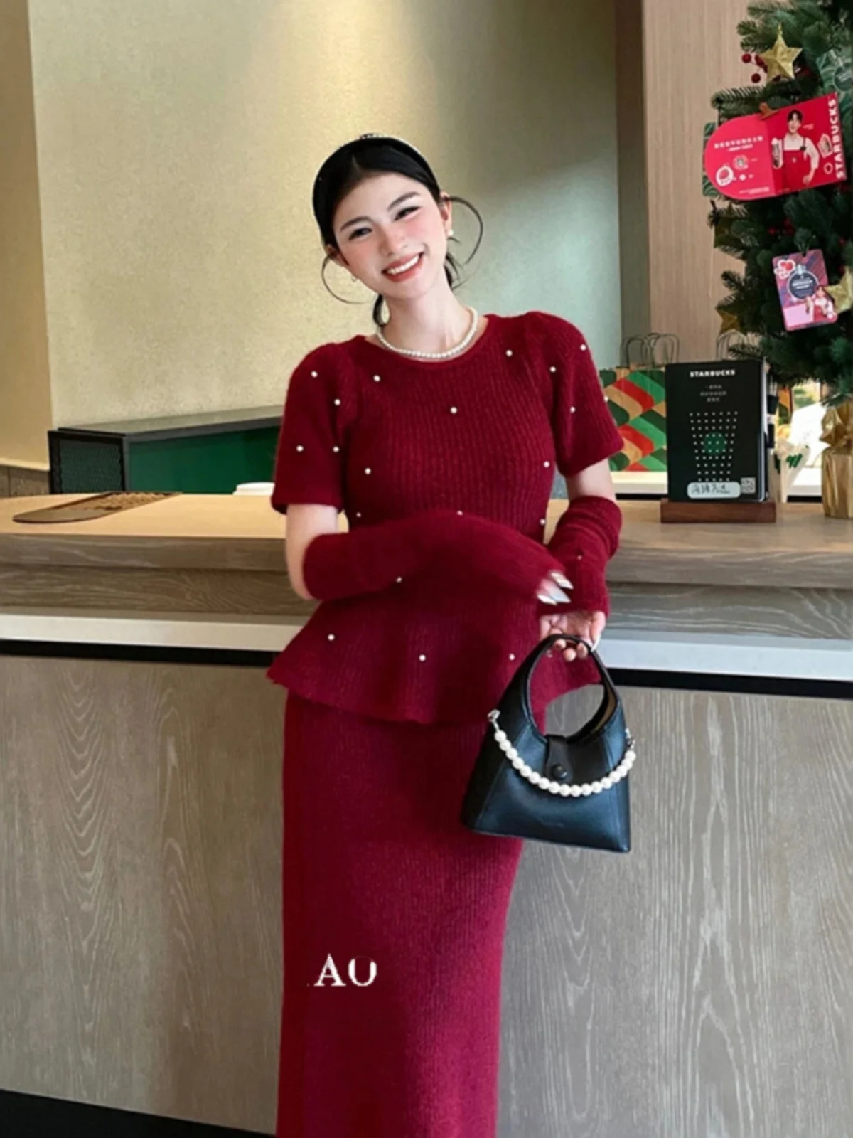 

Christmas Red Knitted Set Women's Winter Design Sense Bead Sleeve round Neck Overhead Sweater Half Skirt Three Piece Set