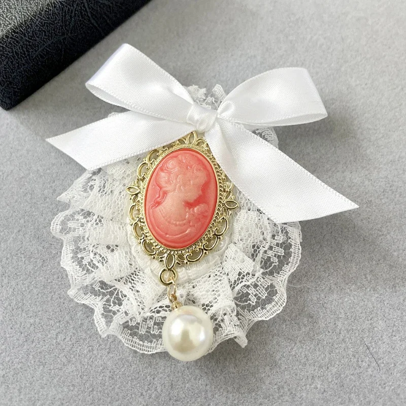 Vintage Handmade Fabric Art Lace Bow Broszki dla kobiet Beauty Head Pearl Corsage College Style Collar Pins Biżuteria Akcesoria — zdjęcie 3