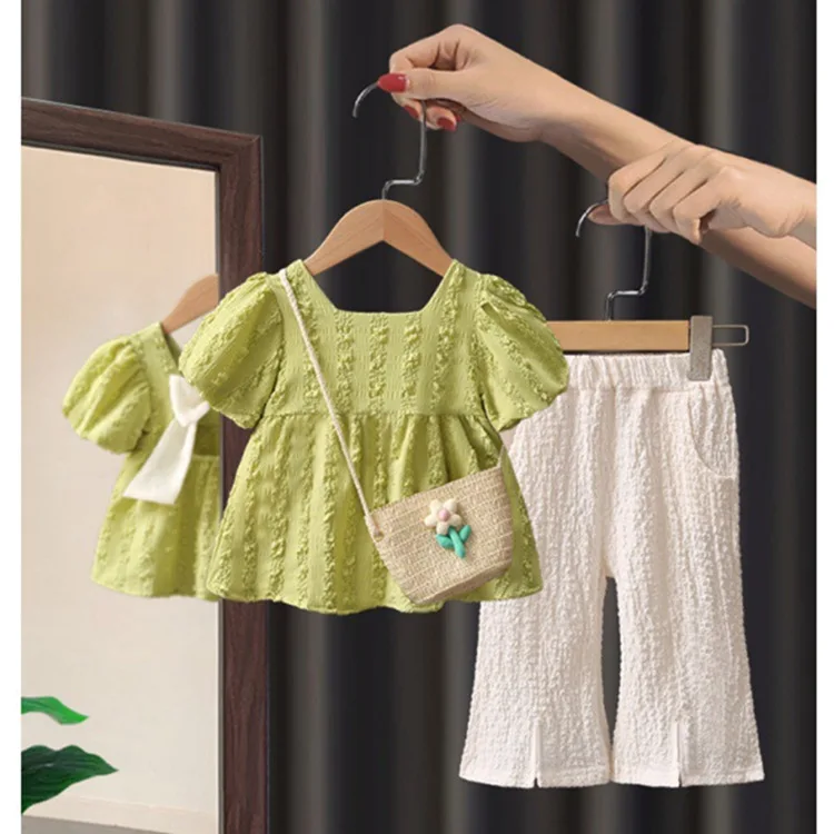 

Girls Korean version of small and medium-sized children's bubble sleeve top with cropped pants fashion two-piece set