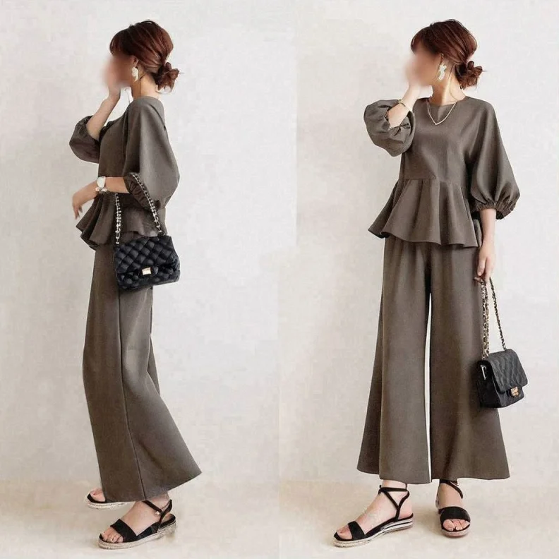 

Coffee Color Lantern Sve round Ne ort Top with Elastic Waist Wide Leg Pants Two Piece Set for Women 25-35 Years Old
