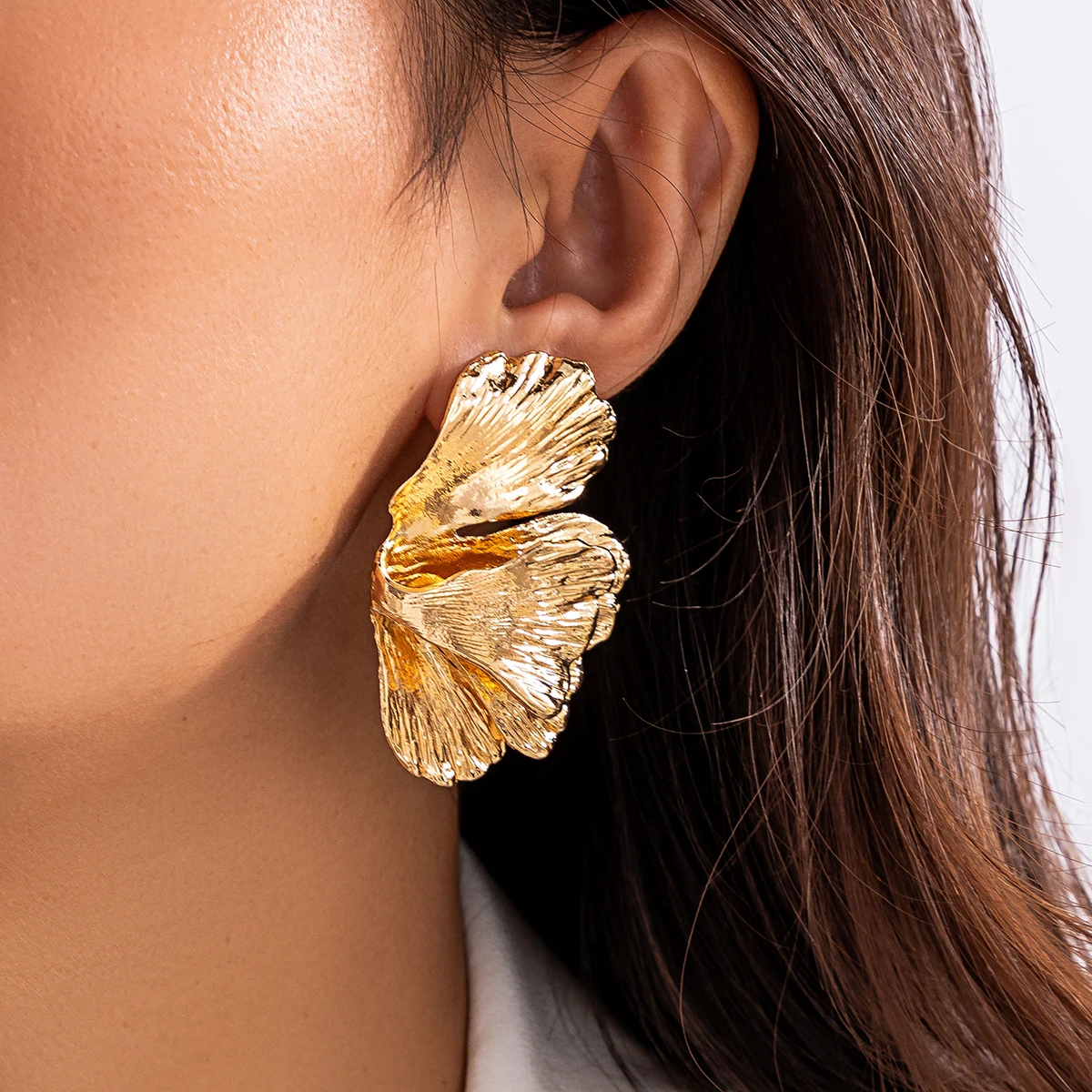 Exaggerated Big Leaves Earrings for Women Trendy Heavy Metal Irregular Drop Earrings 2023 Fashion Jewelry Accessories Lady Gifts
