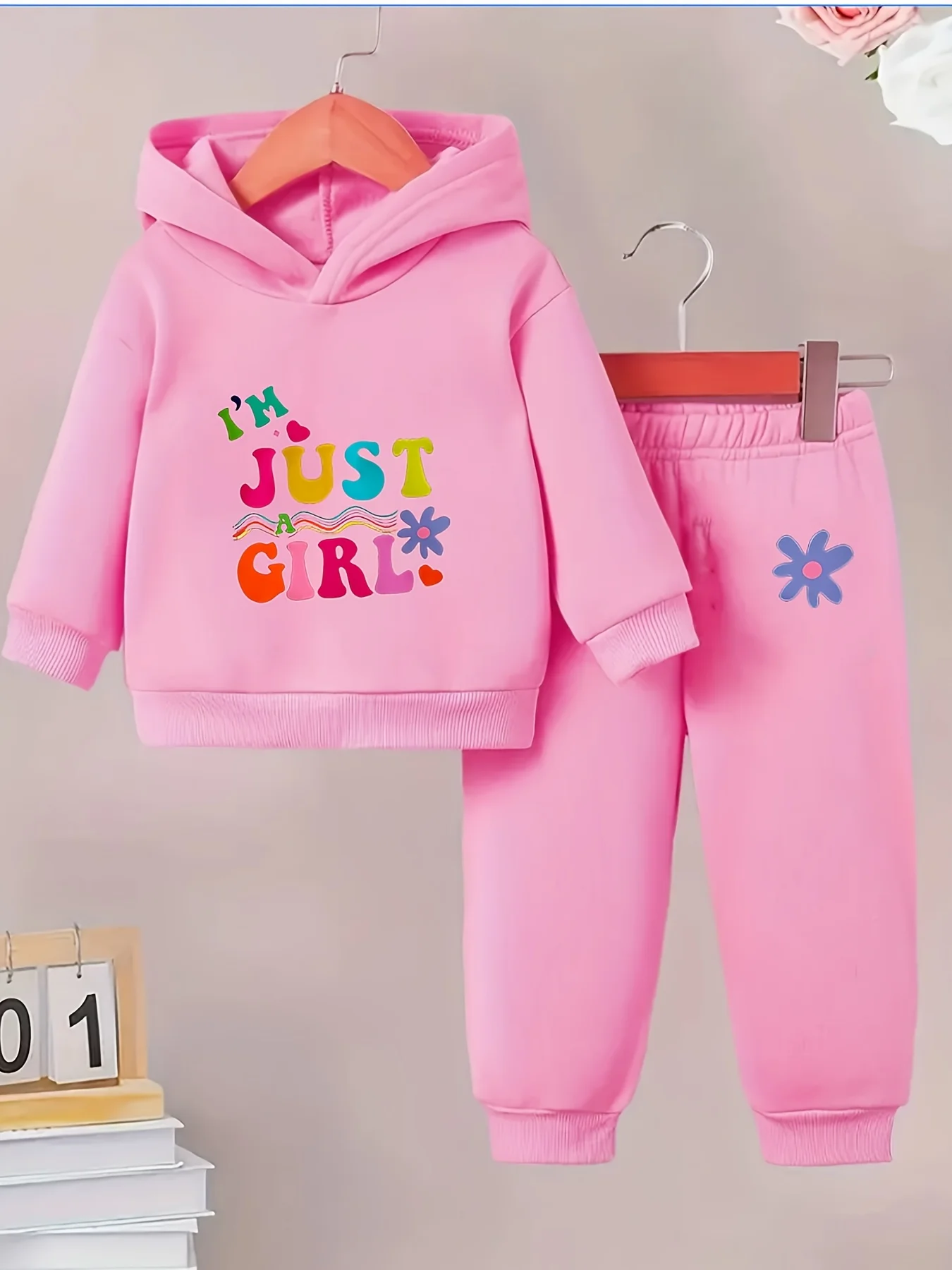 

Флисовая толстовка с капюшоном и спортивные повседневные штаны для новорожденных девочек, комплект с буквенным принтом, осенне-зимний уличный подарочный набор