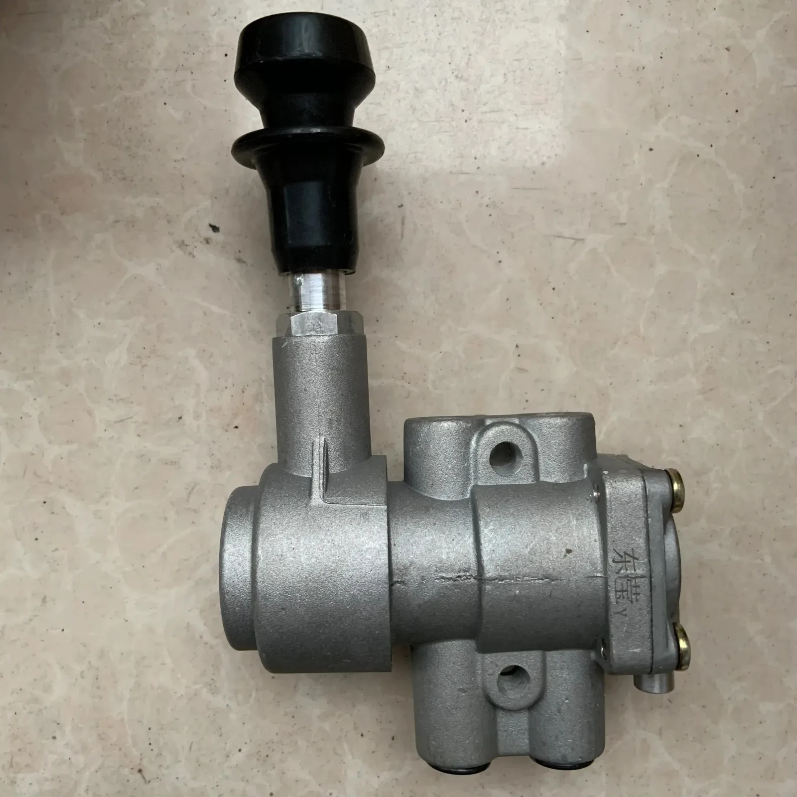 FOR MITSUBISHI FUSO FV515 FV517 FV51J TRUCK HAND BRAKE VALVE