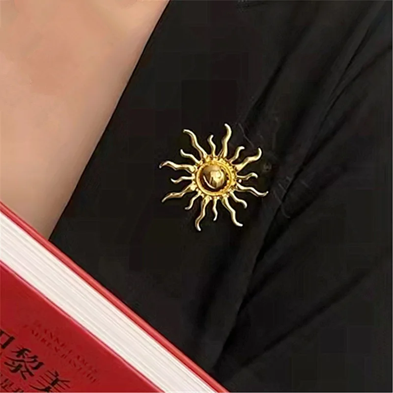 Fashion Sun Mental Retro Women Brooch Pin Sunflower Accessories Jewelry For Lady Gold Color Brooches Pins Vintage Clothing Gift