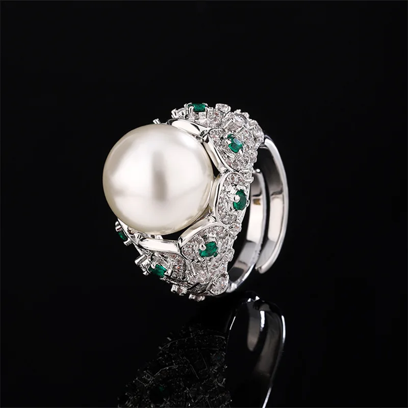 

New jewelry inlaid with gold and white shell pearls, light gold vintage fashion diamond ring 14mm