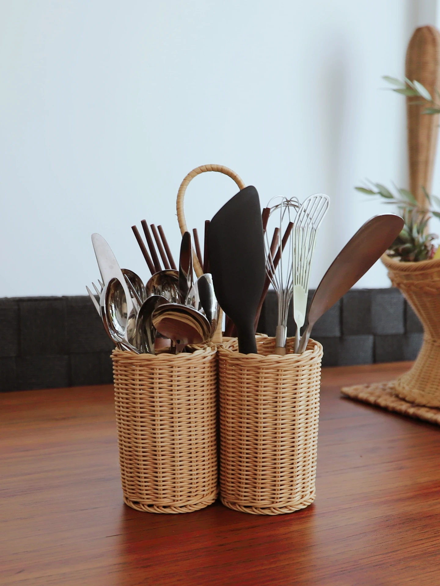 

Корзина для хранения кухонных принадлежностей Wier: органайзер для палочек, вилок и ножей, простой круглый одноярусный держатель