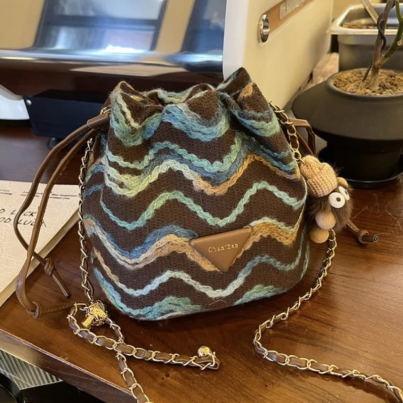 

Luxurious Ins Style Shoulder Bag Underarm Crossbody 2025 New Model Exquisite Fashionable Chic Practical Stylish Elegant