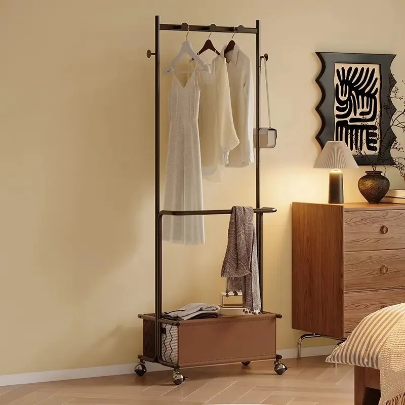 

Многофункциональная передвижная вешалка для одежды из кованого железа в средневековом стиле с местом для хранения, идеально подходит для спальни, гостиной, дома