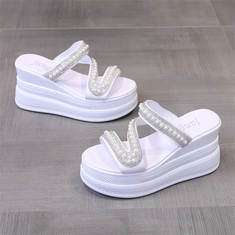 2024 New Summer Style Fashionable, Comfortable and Versatile Casual Sandals, Increased Wear-resistant Thick-soled Slippers