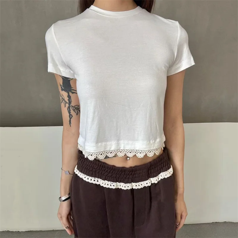 

Женская футболка: Новинка 2026 года, летний топ с кружевными вставками и коротким рукавом, из чистого хлопка, с круглым вырезом, эластичный облегающий кроп-топ