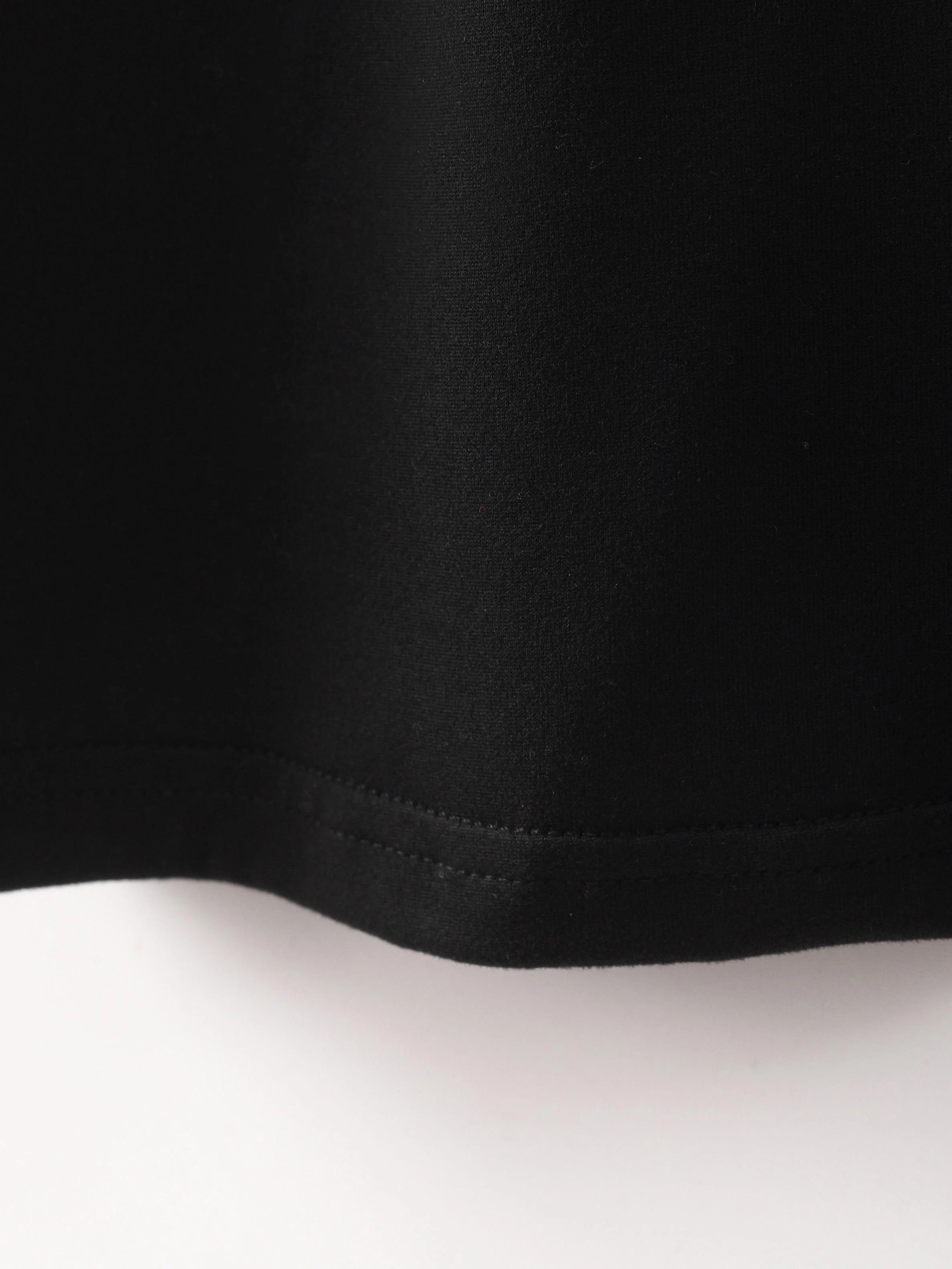 تي شيرت نسائي كاجوال بأكمام قصيرة ورقبة دائرية من البوليستر مطبوع عليه حروف، مقاس عادي، بلوفرات بلاكيت، لفصل الربيع