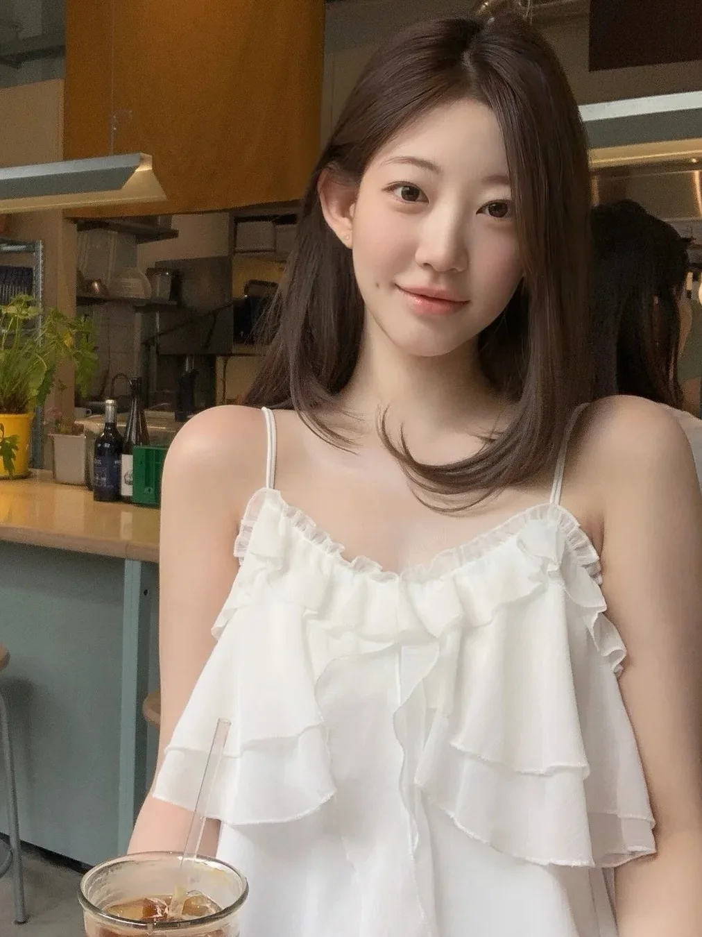 

Sweet Splice Bell Sleeveless Vest for Women Korean Style Summer Fashion Lace Shirt V-Neck Thin Material Daily Wear