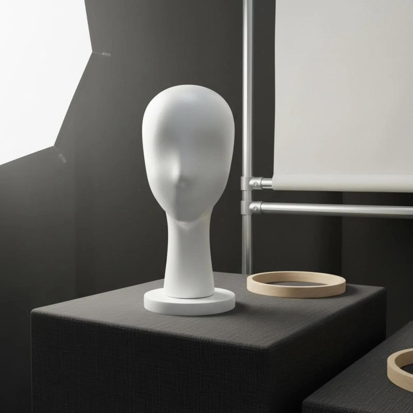 espositore-per-cappelli-e-parrucche-con-base-robusta-supporto-per-testa-di-manichino-design-moderno-autoportante-multiuso