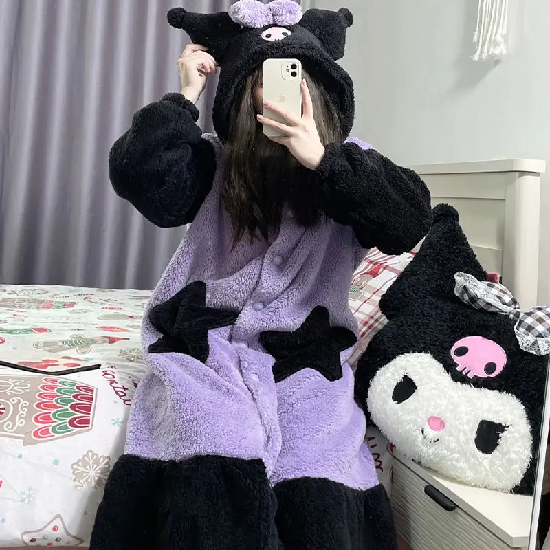 Милая флисовая ночная рубашка Sanrio Kuromi, зимняя утолщенная флисовая фланелевая пижама для женщин, халат, домашняя одежда, теплый комплект одежды для сна